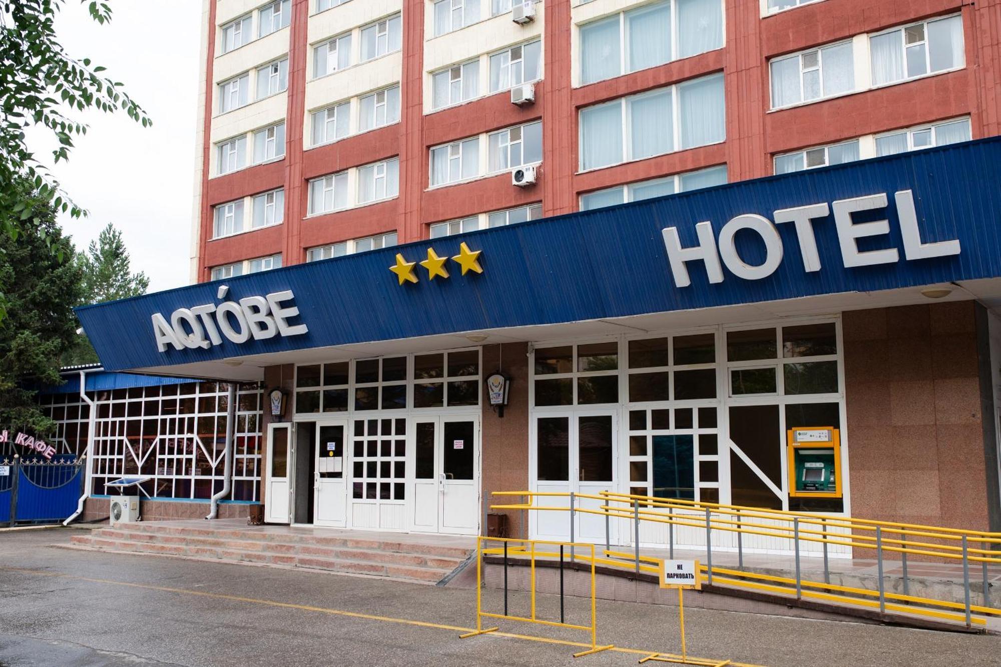Aktobe Hotel Exterior foto